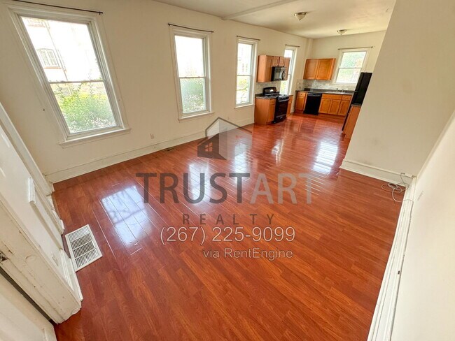 Building Photo - 501 S 49th St