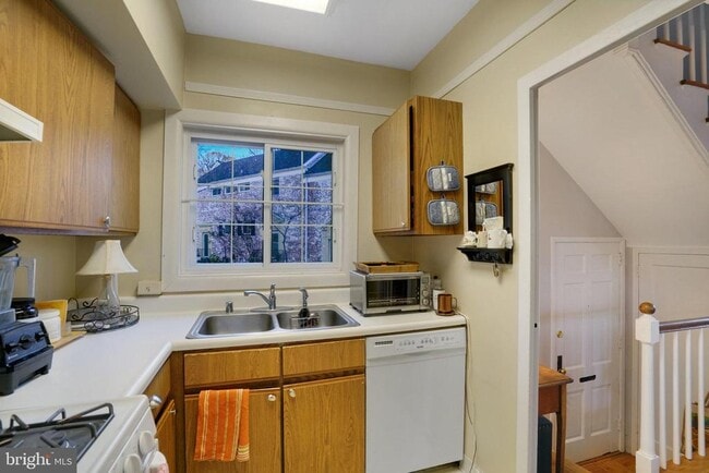 Building Photo - 1629 Fitzgerald Ln