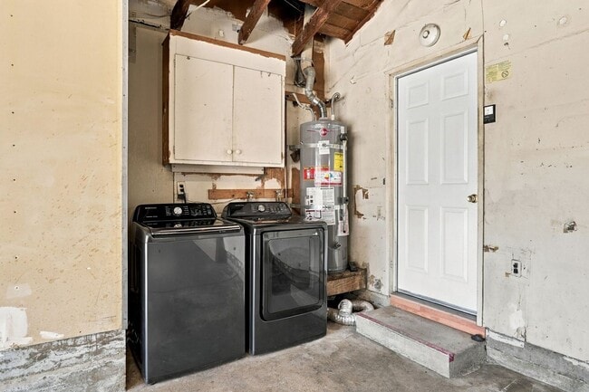 Building Photo - 2997 Gay Ave