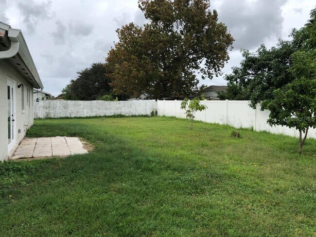 Building Photo - 127 Toluca Dr