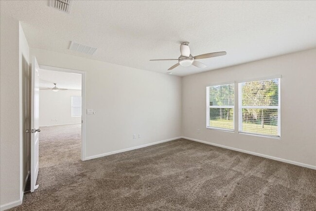 Building Photo - Welcome to this beautiful 3-bedroom, 2-bathroom home located in the heart of Bunnell!!