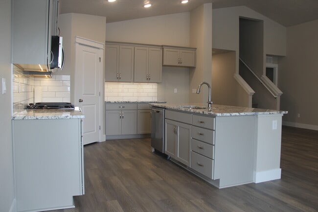 Building Photo - 16555 Senden Ave