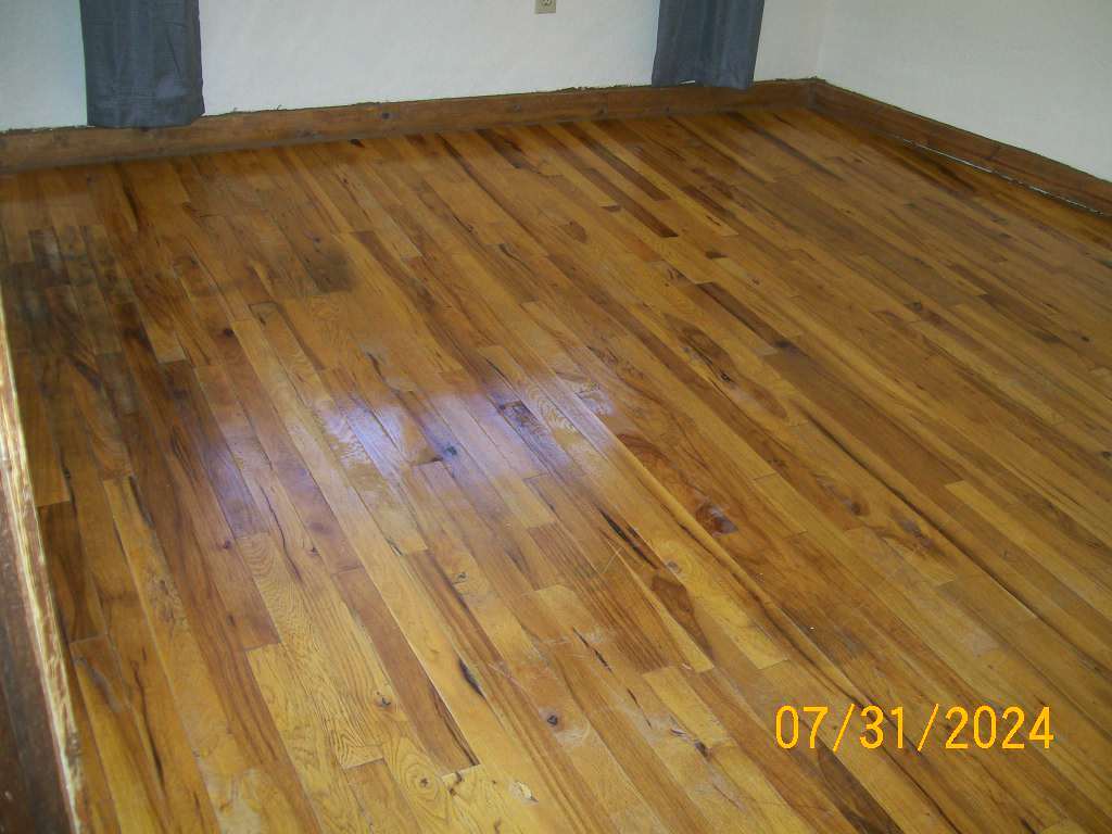 Building Photo - 528 N M St