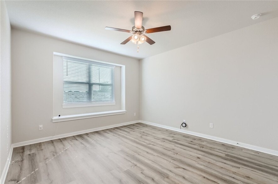 Building Photo - 2233 Rocoso Trl