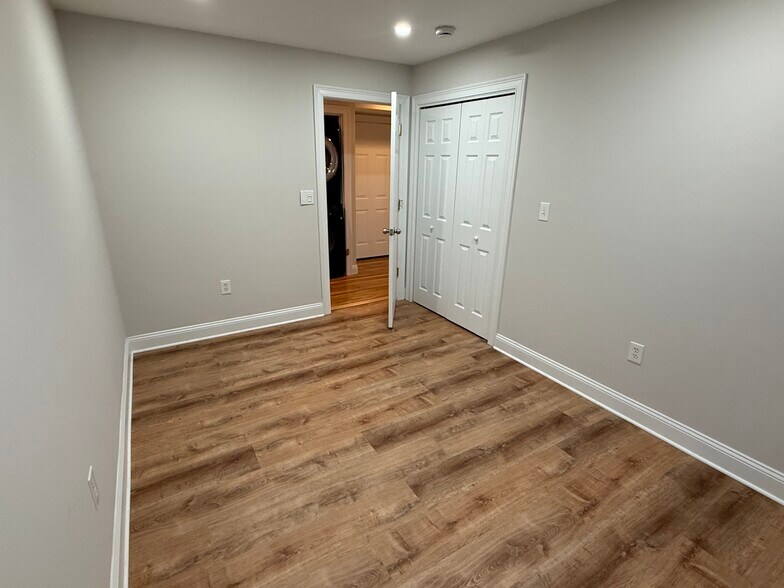 Building Photo - 135 Calumet St