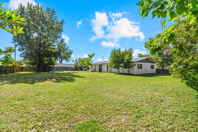 Building Photo - 2205 Game Farm Rd