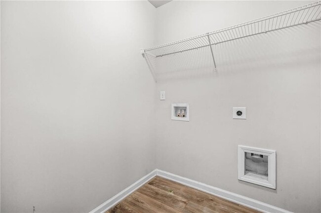 Building Photo - 3181 Meadowstone Ln SW