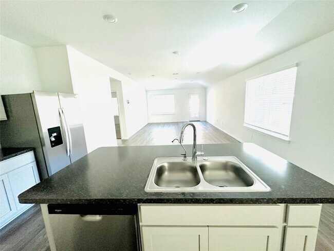 Building Photo - 6059 Canyon Dawn Dr