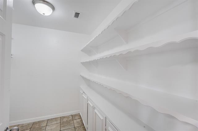 Building Photo - 3009 Meadow Bluff Dr