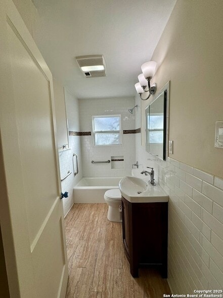 Building Photo - 207 E Terra Alta Dr