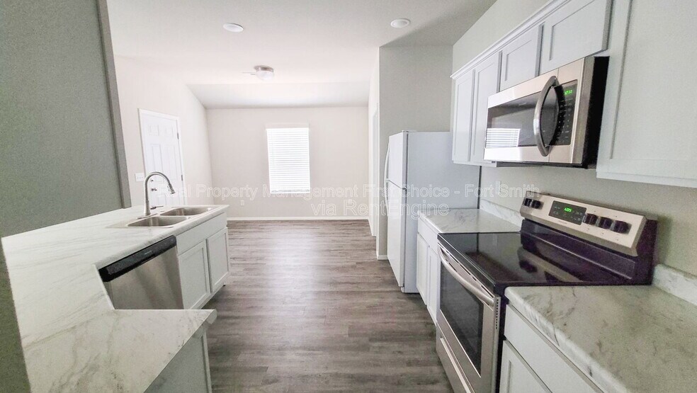 Building Photo - 8218 Melody Ln