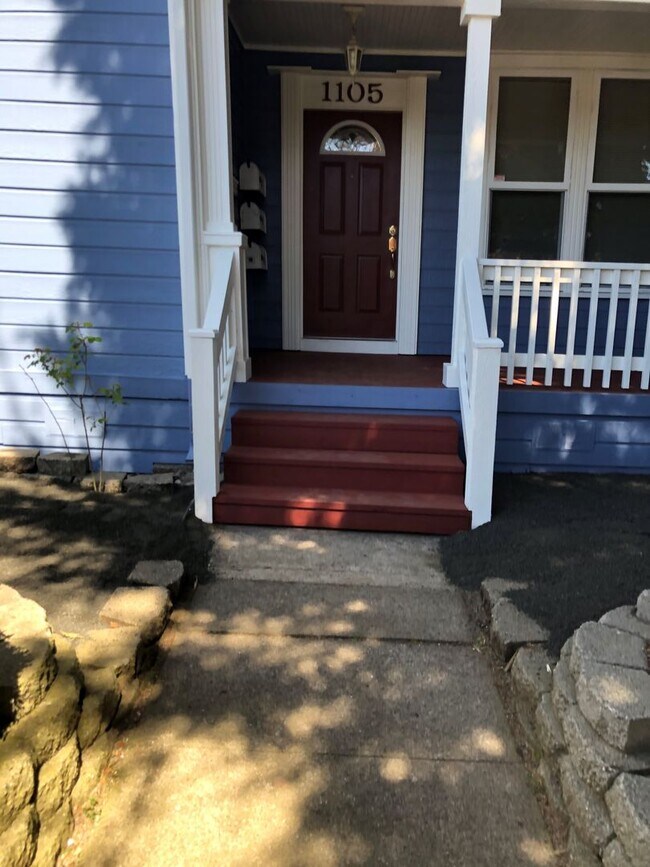 Building Photo - July Rent Free! Beautiful Ground Level 1Be...