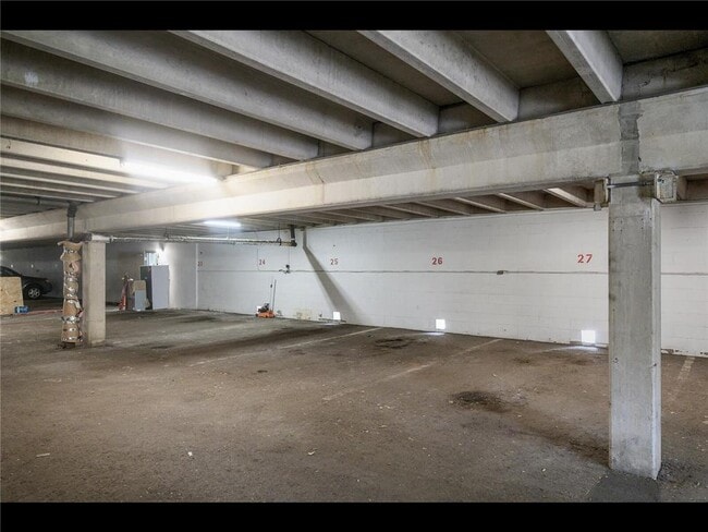 Building Photo - 6328 Barrie Rd