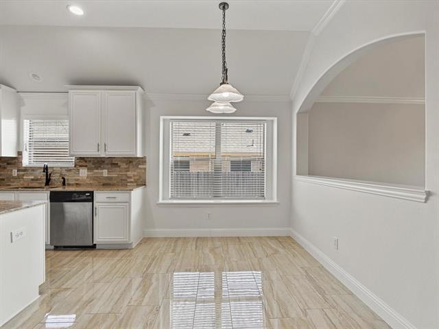 Building Photo - 224 Linden Ct