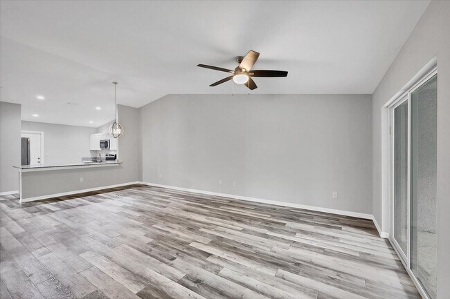 Building Photo - Duplex for rent