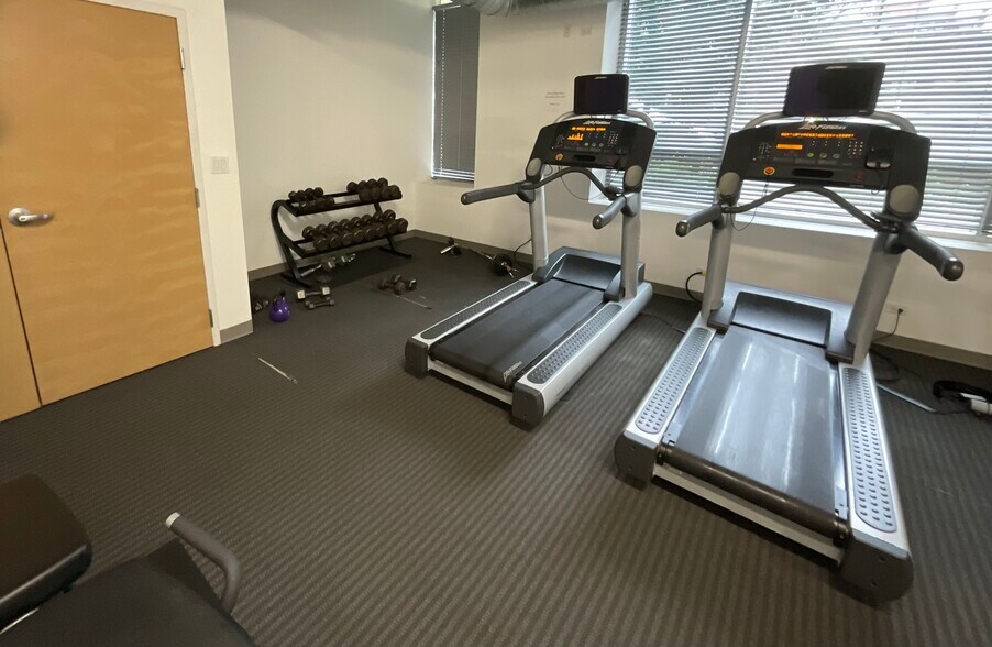 Building Photo - 212 E Cullerton St