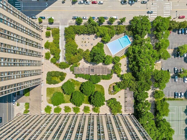 Building Photo - 19 S 1st St