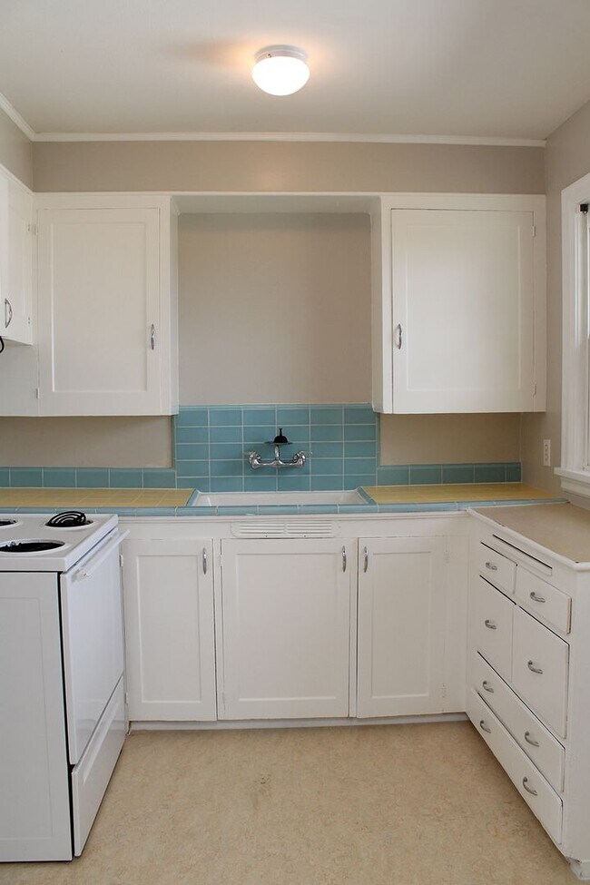 Building Photo - rensla14