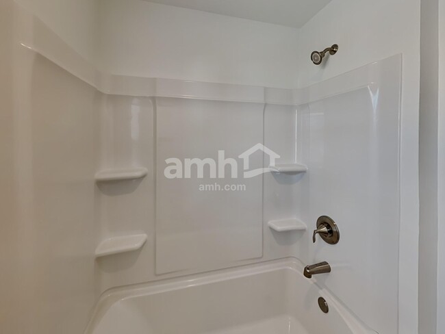 Building Photo - 215 Argea Dr