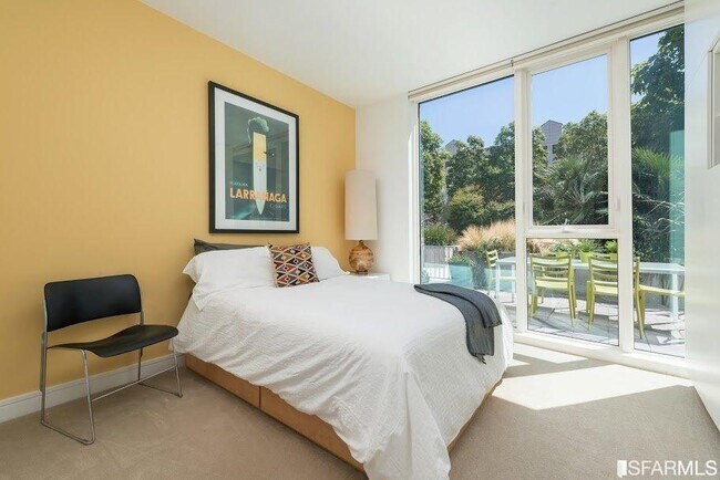 Building Photo - 631 Folsom St