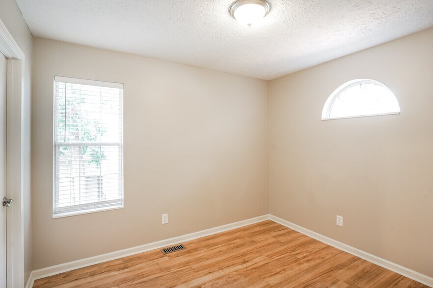 Building Photo - 106 Yocum Dr