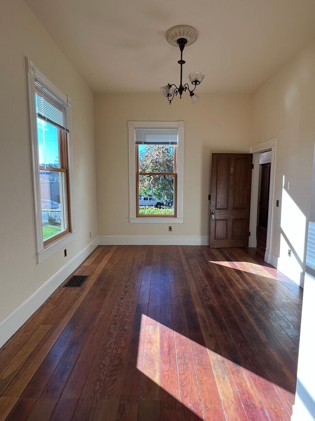 Building Photo - 110 Richardson