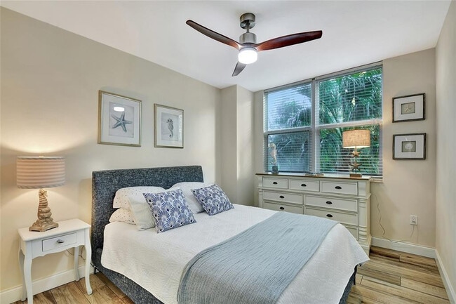 Building Photo - 700 E Boynton Beach Blvd