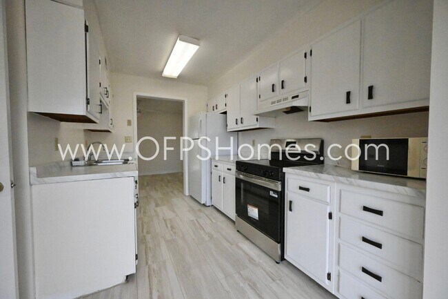 Building Photo - 1209 Quail Lake Blvd