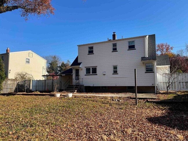 Building Photo - 20 Wareham Rd