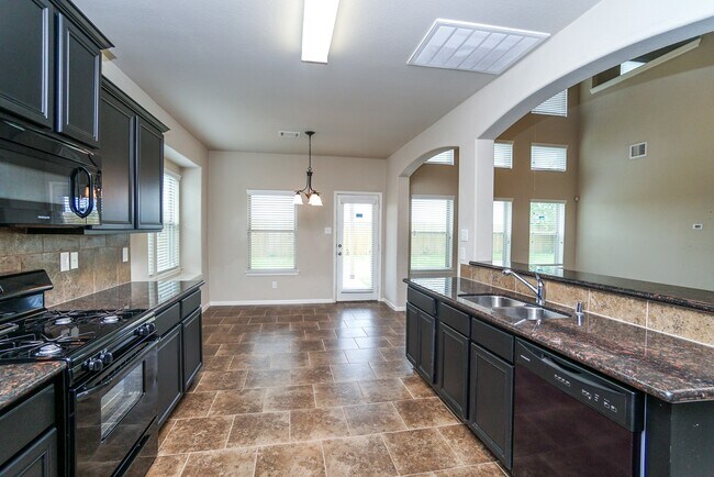 Building Photo - 31 Indian Palms Dr