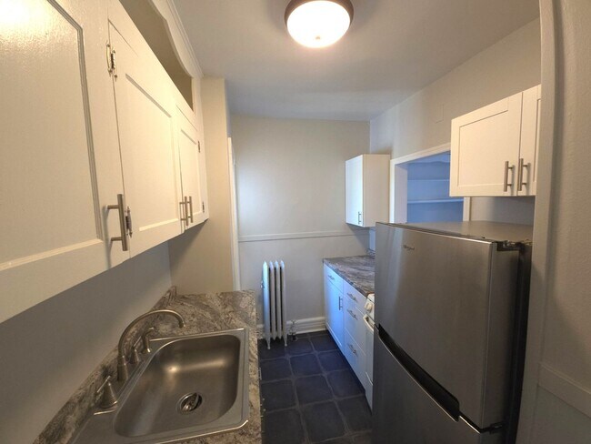 Building Photo - 21N Ferry Street