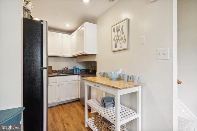 Building Photo - 517 Carmody Hills Dr
