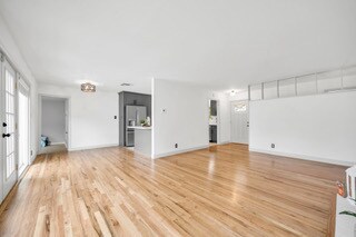 Building Photo - 227 Nottingham Dr
