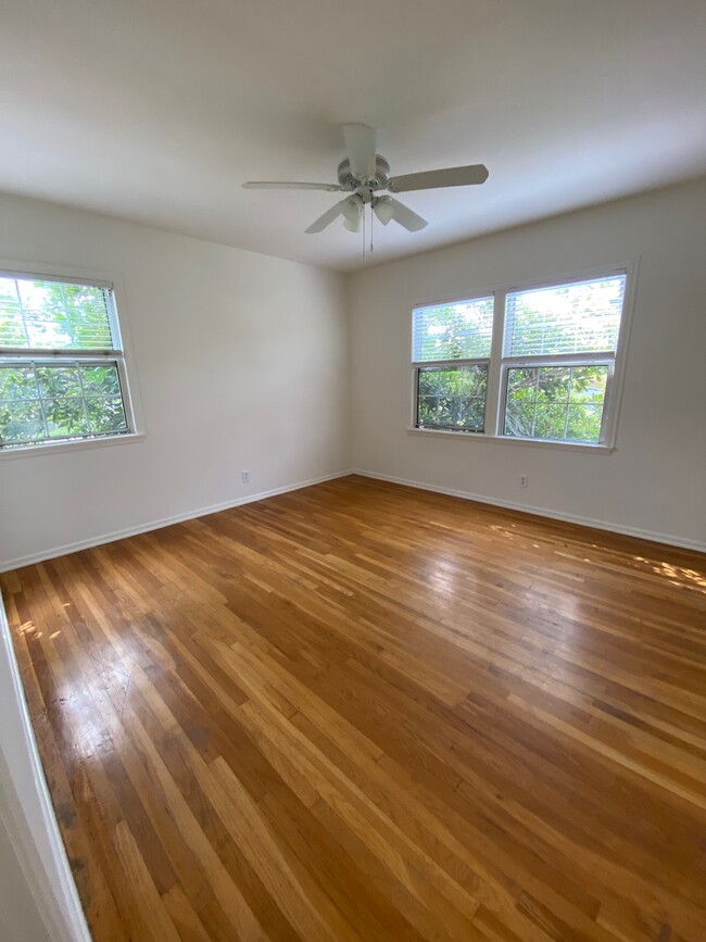 Bedroom - 3838 1/2 Girard Ave