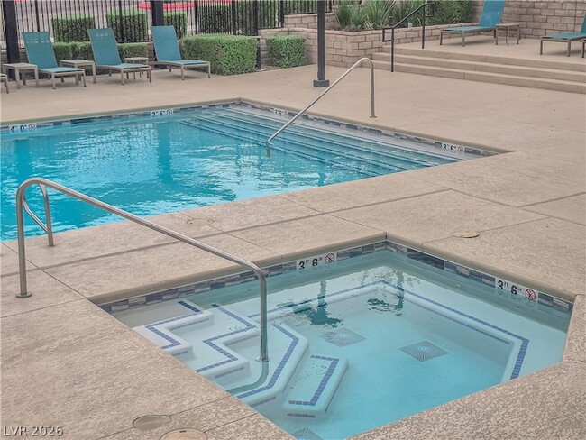 Building Photo - 160 Lomita Heights Dr