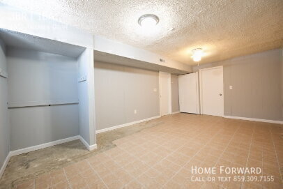 Building Photo - 1515 Thames Dr