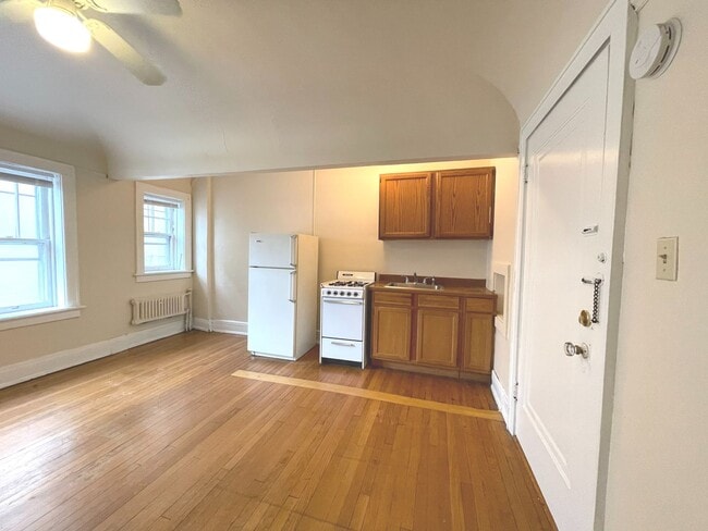 Interior Photo - 1315 Cass