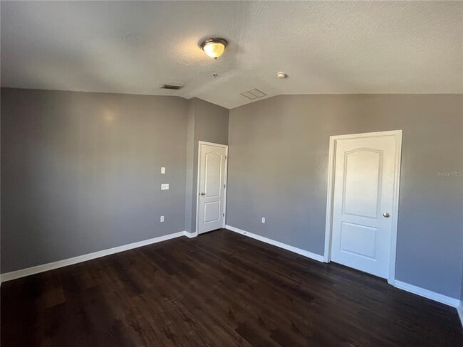 Building Photo - 7125 Red Lantern Dr
