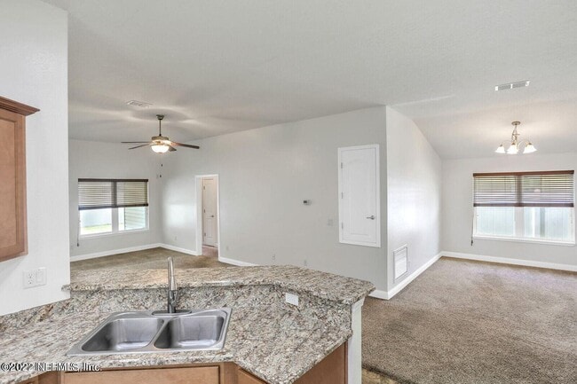 Building Photo - 5816 Round Table Rd