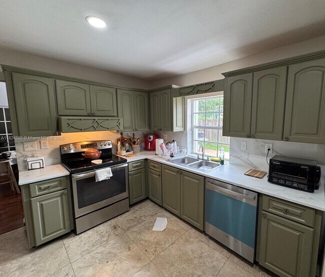 Building Photo - 11715 SW 113th Terrace