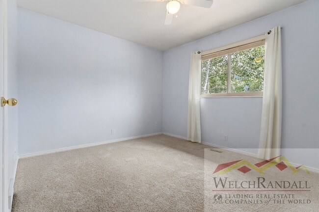 Building Photo - Cozy & Beautiful 4-Bed, 2-Bath Sandy Home ...