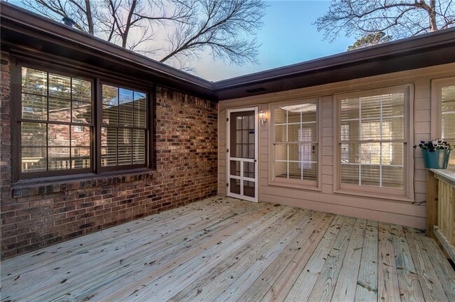 Building Photo - 905 Tanglewood Trail