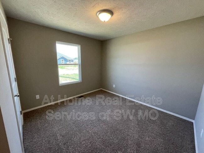 Building Photo - 491 Hudson Ave