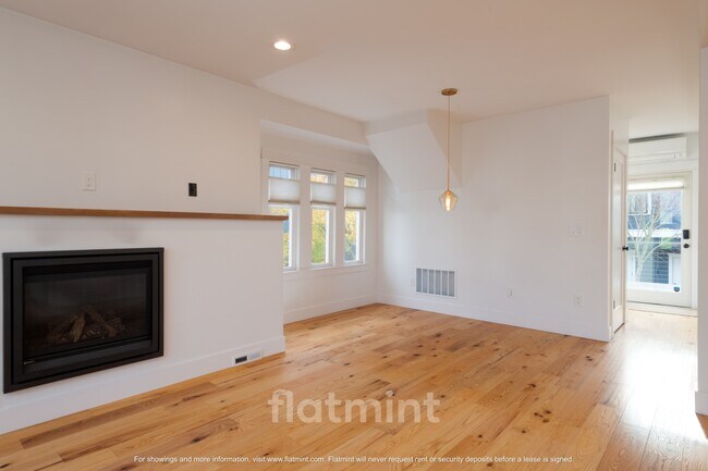 Building Photo - 2315 N 56th St