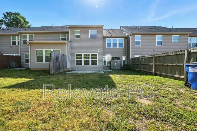 Building Photo - 3404 Banana Ln