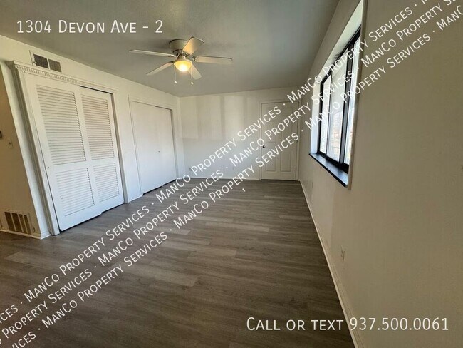 Building Photo - 1304 Devon Ave