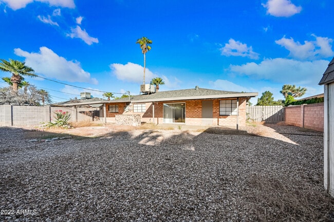 Building Photo - 1808 N Miller Rd