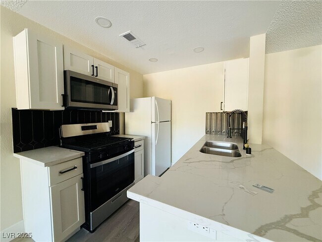 Primary Photo - 2200 S Fort Apache Rd