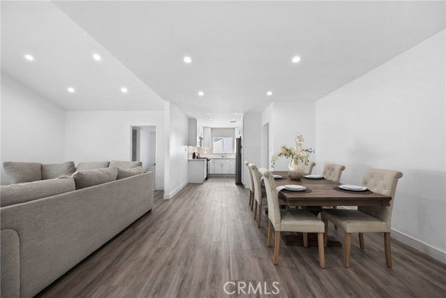 Building Photo - 18015 Collins St