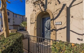 Building Photo - 955 S Bluff Rd